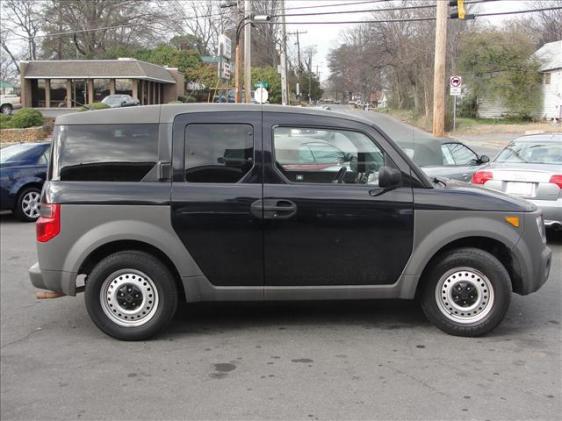 Honda Element 2004 photo 5