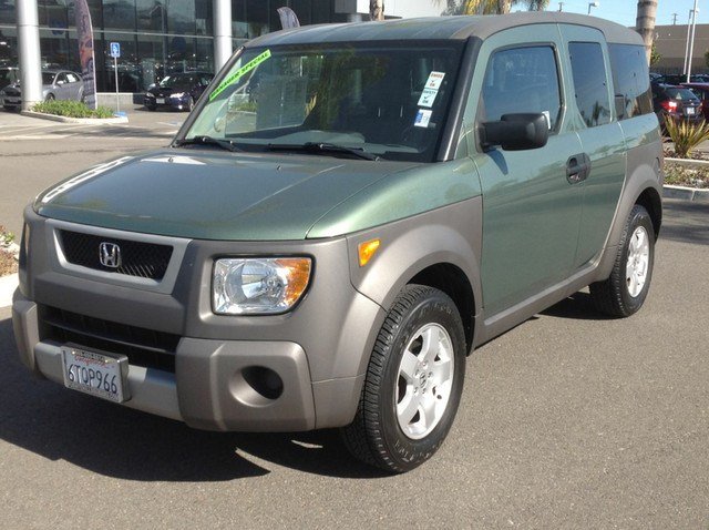 Honda Element 2004 photo 2