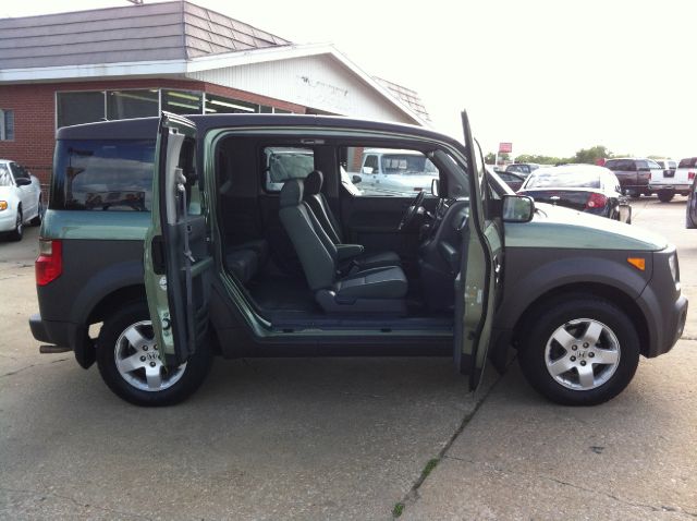 Honda Element 2004 photo 4