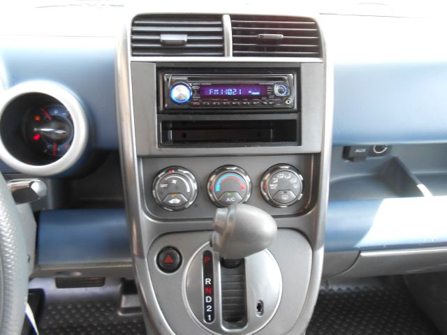 Honda Element 2004 photo 16
