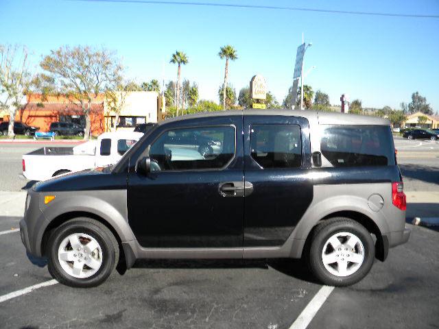 Honda Element 2004 photo 1