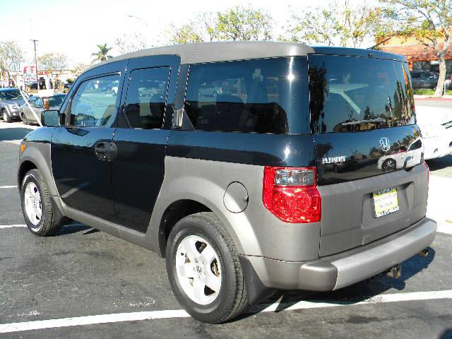 Honda Element 2004 photo 3