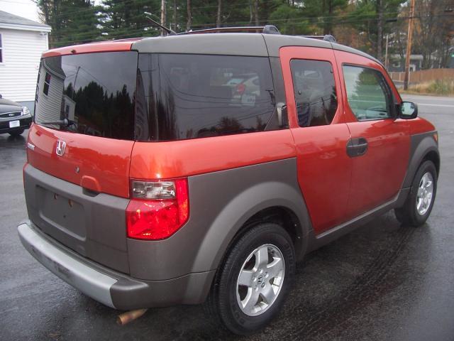 Honda Element 2004 photo 2