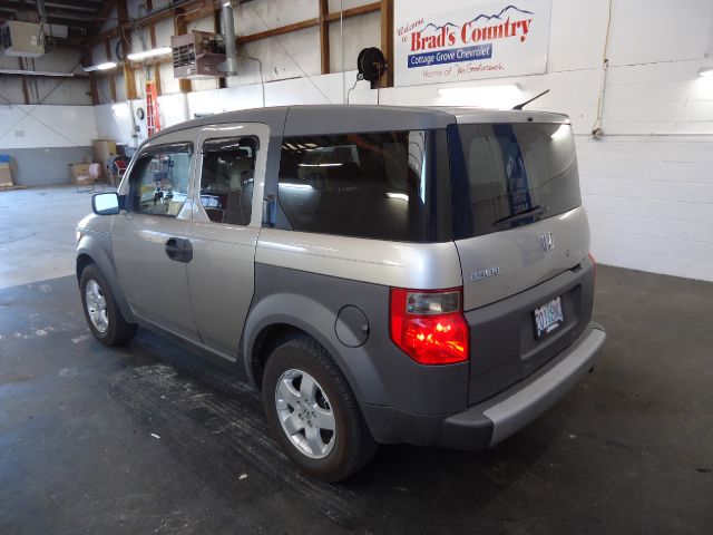 Honda Element 2004 photo 1