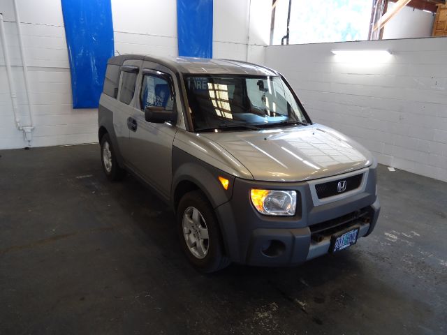 Honda Element 2004 photo 3