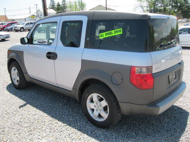 Honda Element 2004 photo 2