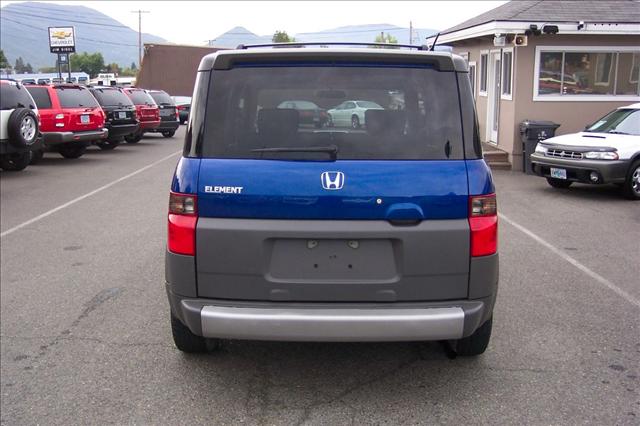Honda Element 2004 photo 2