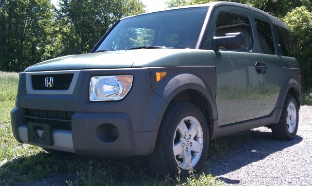 Honda Element 2004 photo 2