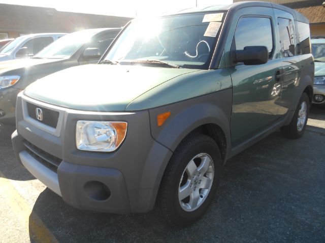 Honda Element 2004 photo 2