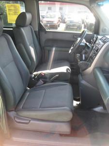 Honda Element 2004 photo 2
