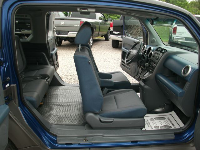 Honda Element 2005 photo 2