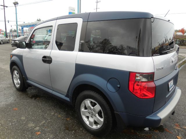 Honda Element 2005 photo 2