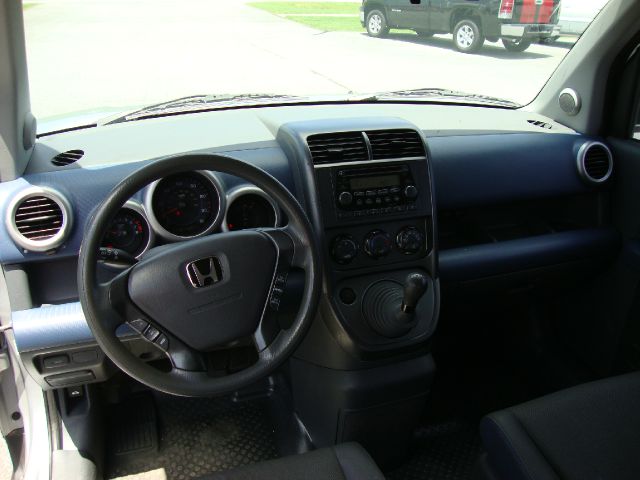 Honda Element 2006 photo 1