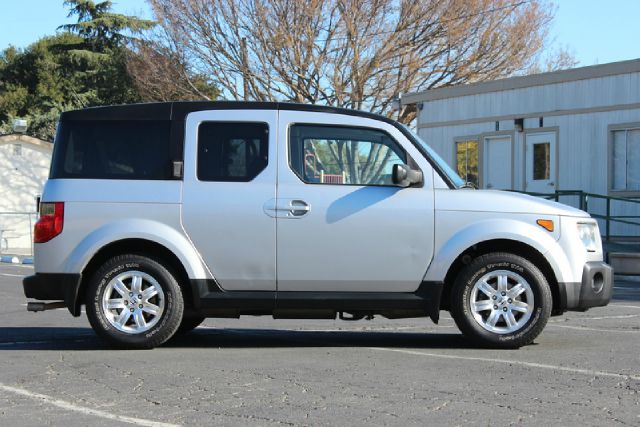 Honda Element 2006 photo 2