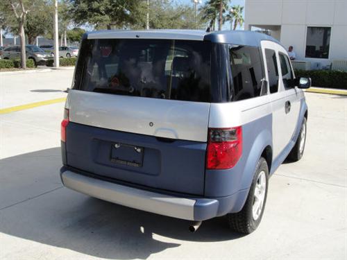 Honda Element 2006 photo 2