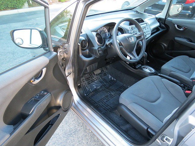 Honda Fit 2010 photo 2