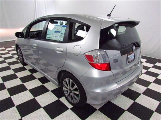 Honda Fit 2012 photo 3
