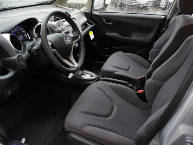 Honda Fit 2012 photo 2