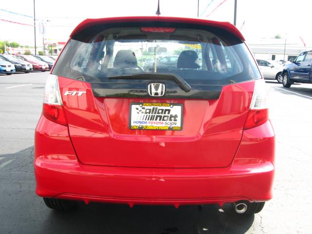 Honda Fit 2013 photo 2