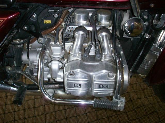 Honda GL1100 1982 photo 2