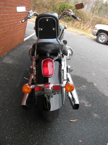 Honda GL1500C Valkyrie 1997 photo 2