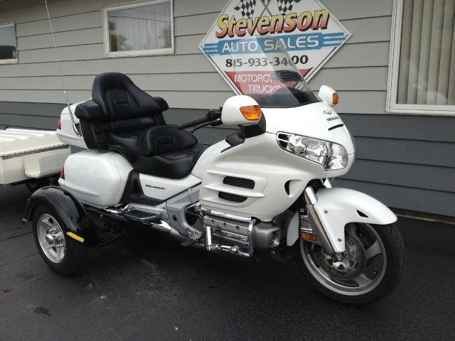 Honda GOLDWING 2005 photo 2