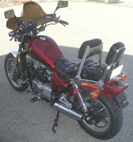Honda MAGNA 1986 photo 2