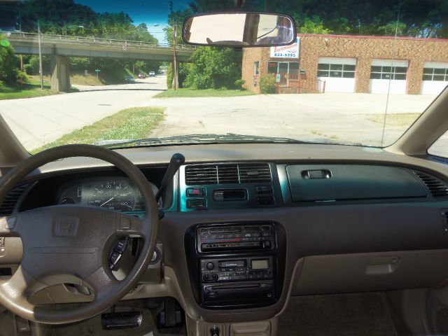 Honda Odyssey 1995 photo 17