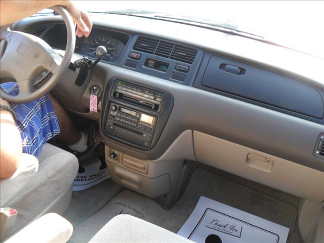 Honda Odyssey 1998 photo 4