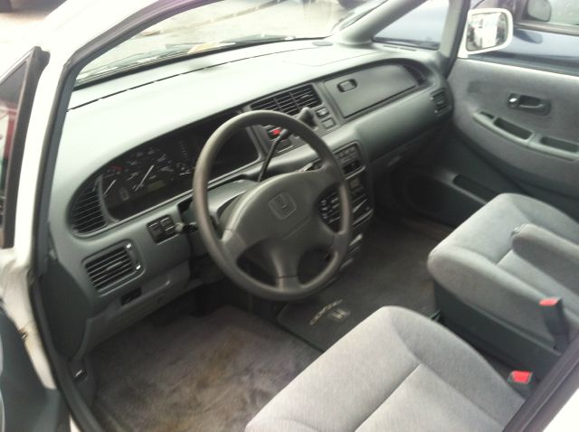 Honda Odyssey 1998 photo 2