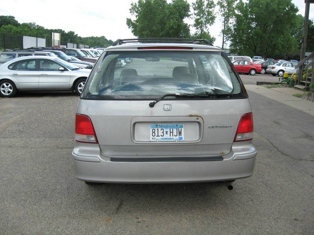 Honda Odyssey 1998 photo 2
