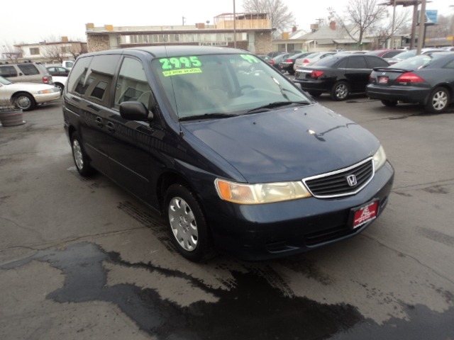Honda Odyssey 1999 photo 2
