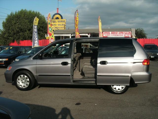 Honda Odyssey 1999 photo 3