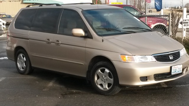 Honda Odyssey 2000 photo 3