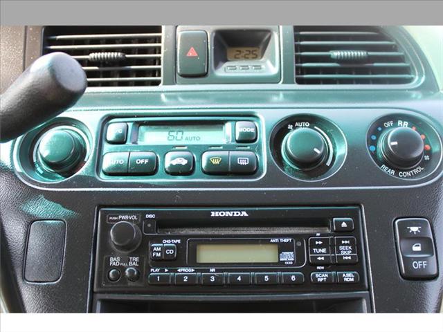 Honda Odyssey 2000 photo 2