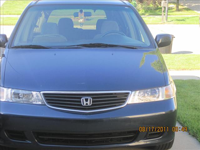 Honda Odyssey 2000 photo 4