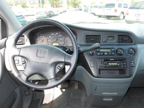 Honda Odyssey 2000 photo 1