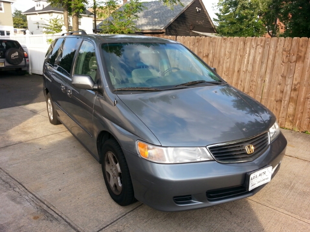 Honda Odyssey 2000 photo 3
