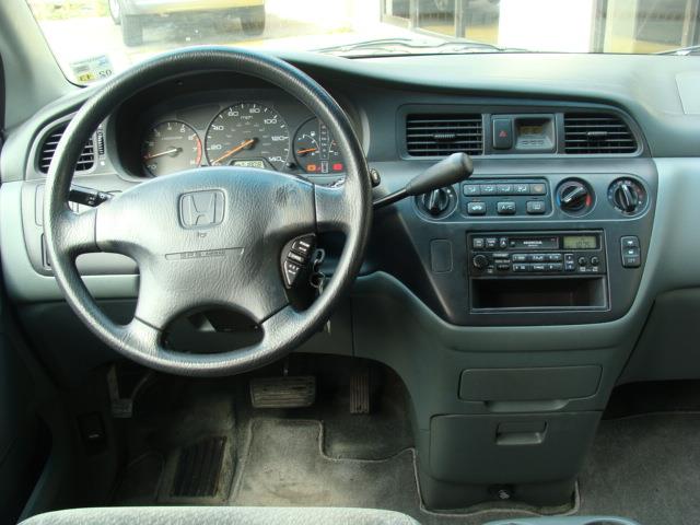 Honda Odyssey 2000 photo 5