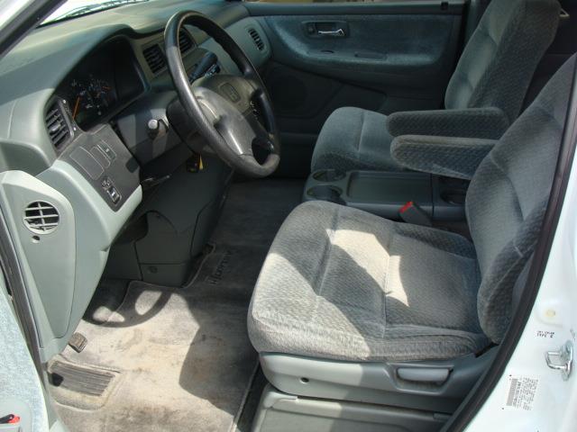 Honda Odyssey 2000 photo 6
