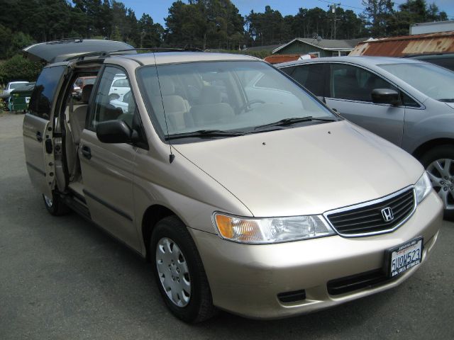 Honda Odyssey 2000 photo 3