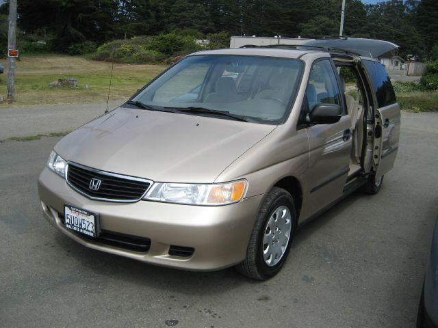 Honda Odyssey 2000 photo 4