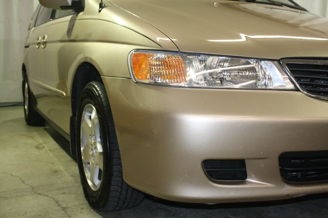 Honda Odyssey 2000 photo 1