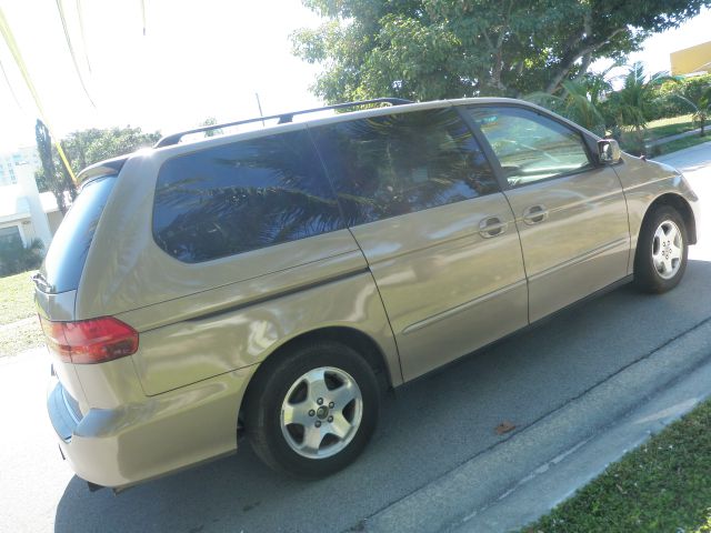 Honda Odyssey 2000 photo 3