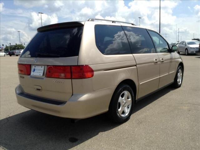 Honda Odyssey 2000 photo 3