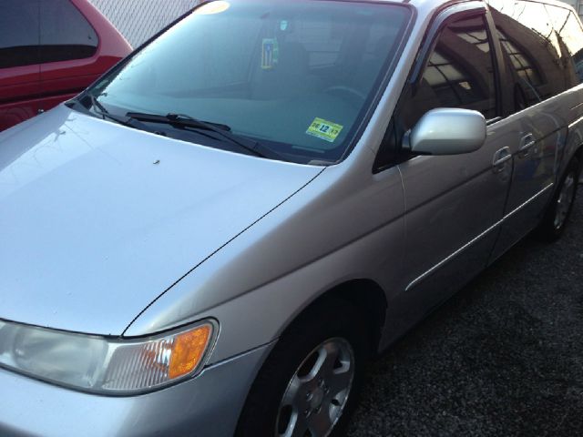 Honda Odyssey 2001 photo 2