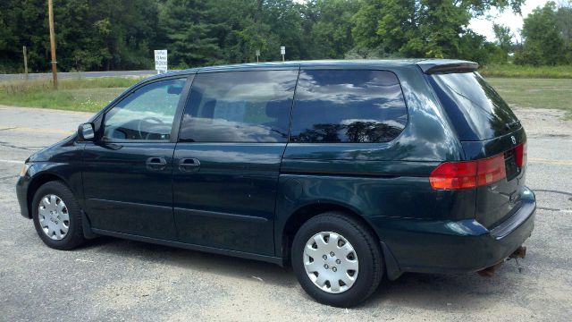 Honda Odyssey 2001 photo 2