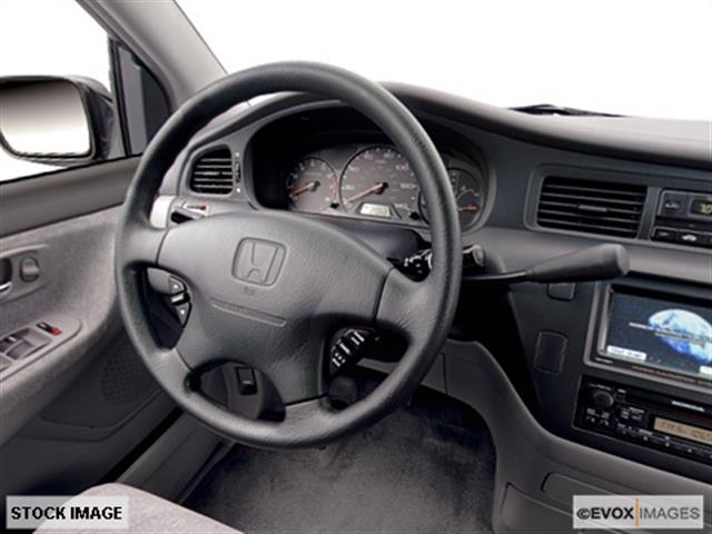 Honda Odyssey 2001 photo 7