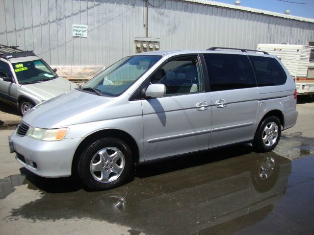 Honda Odyssey 2001 photo 2