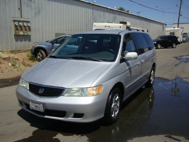 Honda Odyssey 2001 photo 3